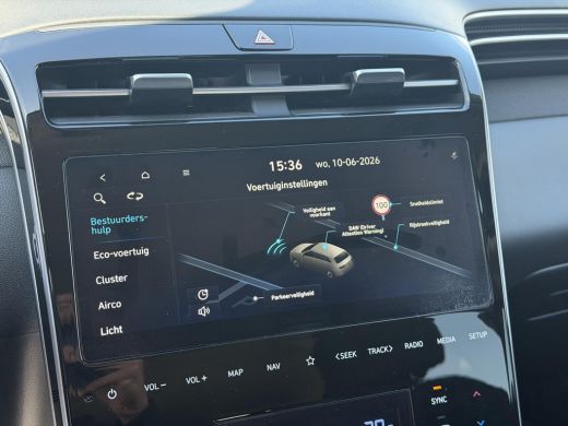 Hyundai Tucson 1.6 T-GDI PHEV Comfort Smart 4WD / Dealer Onderhouden / Fabrieksgarantie tot 9-2028 / Navigatie /... ActivLease financial lease