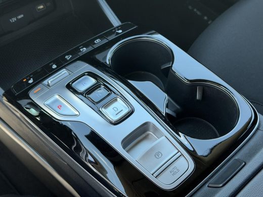 Hyundai Tucson 1.6 T-GDI PHEV Comfort Smart 4WD / Dealer Onderhouden / Fabrieksgarantie tot 9-2028 / Navigatie /... ActivLease financial lease