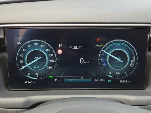Hyundai Tucson 1.6 T-GDI PHEV Comfort Smart 4WD / Fabrieksgarantie tot 02-2029 / Dealer onderhouden / Glazen sch... ActivLease financial lease
