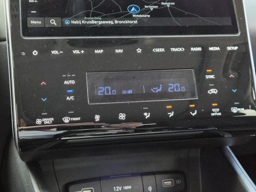 Hyundai Tucson 1.6 T-GDI PHEV Comfort Smart 4WD / Fabrieksgarantie tot 02-2029 / Dealer onderhouden / Glazen sch... ActivLease financial lease