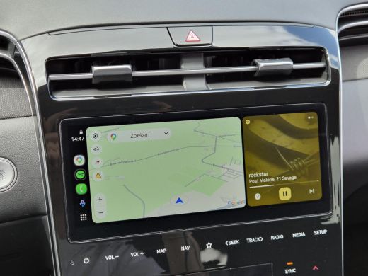 Hyundai Tucson 1.6 T-GDI PHEV Comfort Smart 4WD / Fabrieksgarantie tot 02-2029 / Dealer onderhouden / Glazen sch... ActivLease financial lease