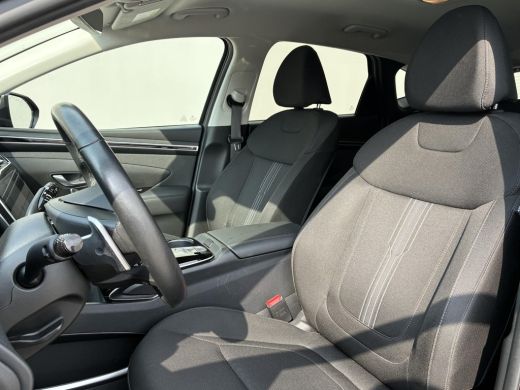 Hyundai Tucson 1.6 T-GDI PHEV Comfort Smart 4WD / Fabrieksgarantie tot 05-2027 / Dealer onderhouden / Navigatie ... ActivLease financial lease