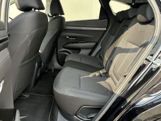 Hyundai Tucson 1.6 T-GDI PHEV Comfort Smart 4WD / Fabrieksgarantie tot 05-2027 / Dealer onderhouden / Navigatie ... ActivLease financial lease