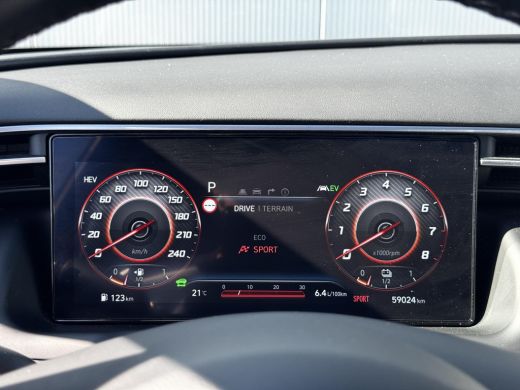 Hyundai Tucson 1.6 T-GDI PHEV Comfort Smart 4WD / Pano Dak / 19" LM / Stoelverwarming / ActivLease financial lease