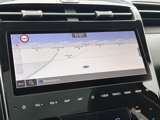 Hyundai Tucson 1.6 T-GDI PHEV Comfort Smart Sky 4WD / Dealer Onderhouden / SOH 100% / Panoramadak / Adaptief Cru... ActivLease financial lease