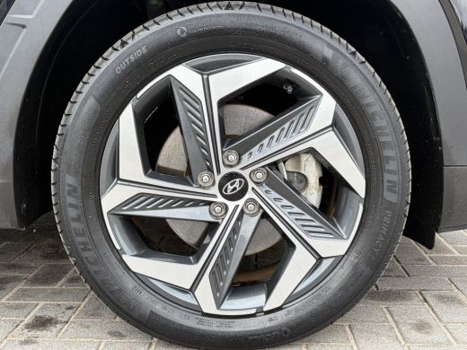 Hyundai Tucson 1.6 T-GDI PHEV Comfort Smart Sky 4WD / Dealer Onderhouden / SOH 100% / Panoramadak / Adaptief Cru... ActivLease financial lease