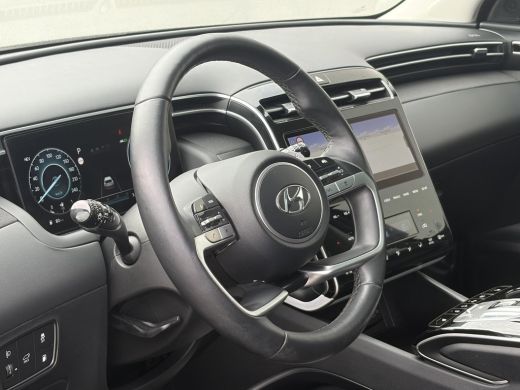 Hyundai Tucson 1.6 T-GDI PHEV Comfort Smart Sky 4WD / Dealer Onderhouden / SOH 100% / Panoramadak / Adaptief Cru... ActivLease financial lease