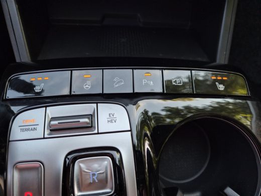 Hyundai Tucson 1.6 T-GDI PHEV Comfort Smart Sky 4WD / Dealeronderhouden / Fabrieksgarantie tot 06-2027 / Glazen ... ActivLease financial lease