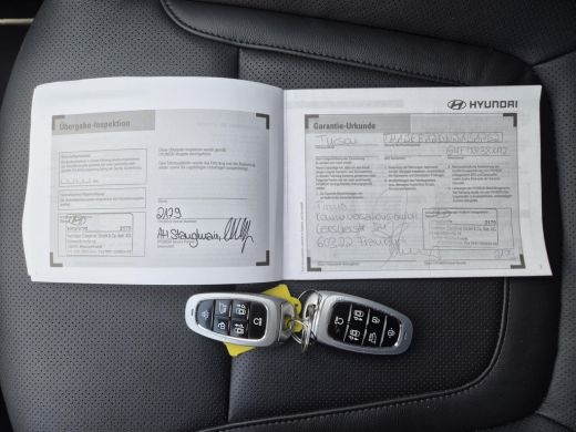 Hyundai Tucson 1.6 T-GDI PHEV Premium 4WD / Fabrieksgarantie tot 10-2027 / Dealer onderhouden / Trekgewicht 1350... ActivLease financial lease