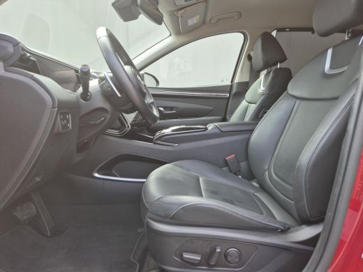 Hyundai Tucson 1.6 T-GDI PHEV Premium 4WD / Fabrieksgarantie tot 10-2027 / Dealer onderhouden / Trekgewicht 1350... ActivLease financial lease