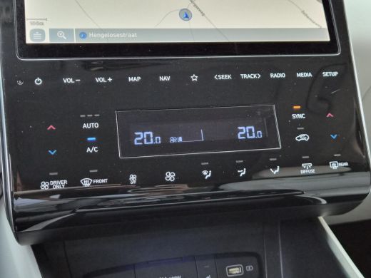 Hyundai Tucson 1.6 T-GDI PHEV Premium Sky 4WD / Glazen schuif- en kanteldak / Rondomzicht camera / Trekgewicht 1... ActivLease financial lease