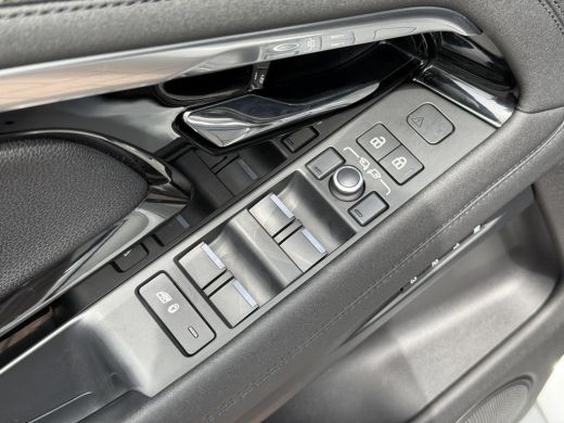 Land Rover Range Rover Evoque 1.5 P300e AWD HSE / Schuif Kantel Dak / Elektrische Stoelen met Geheugen / Elektrische Achterklep... ActivLease financial lease