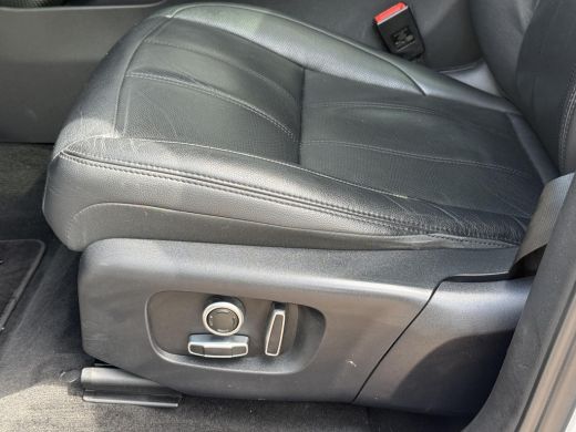 Land Rover Range Rover Evoque 1.5 P300e AWD HSE / Schuif Kantel Dak / Elektrische Stoelen met Geheugen / Elektrische Achterklep... ActivLease financial lease