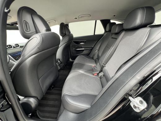 Mercedes-Benz C-Klasse Estate 300 e Luxury Line / Dealer onderhouden / 1.800 kg elektrische trekhaak / Elektrische stoel... ActivLease financial lease