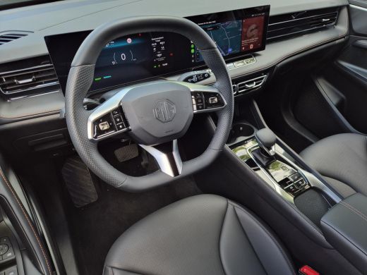 MG HS 1.5 Luxury / Fabrieksgarantie tot 12-2032<150.000 km / Stuur- & Stoelverwarming / Elektrische ach... ActivLease financial lease