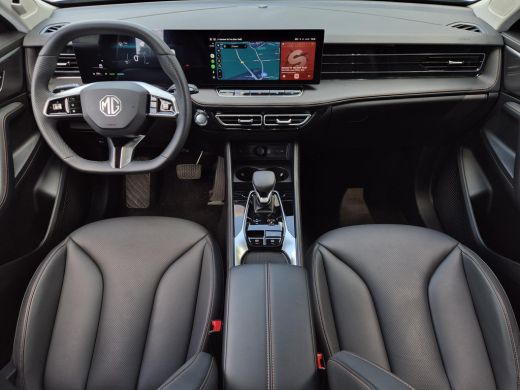 MG HS 1.5 Luxury / Fabrieksgarantie tot 12-2032<150.000 km / Stuur- & Stoelverwarming / Elektrische ach... ActivLease financial lease