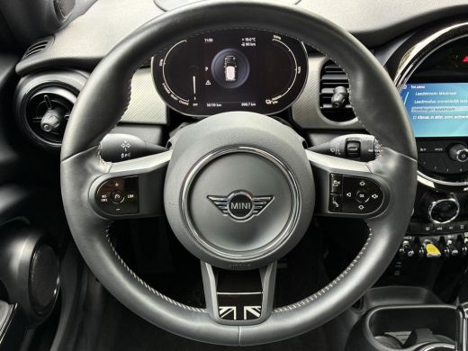 Mini Electric Yours 33 kWh / Cruise control / Stoelverwarming / Schuif/open dak / Achteruitrijcamera / Navigati... ActivLease financial lease