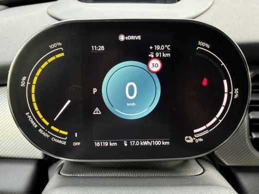 Mini Electric Yours 33 kWh / Cruise control / Stoelverwarming / Schuif/open dak / Achteruitrijcamera / Navigati... ActivLease financial lease