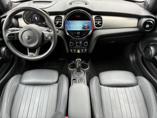 Mini Electric Yours 33 kWh / Cruise control / Stoelverwarming / Schuif/open dak / Achteruitrijcamera / Navigati... ActivLease financial lease