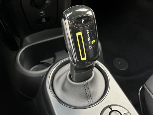 Mini Electric Yours 33 kWh / Cruise control / Stoelverwarming / Schuif/open dak / Achteruitrijcamera / Navigati... ActivLease financial lease