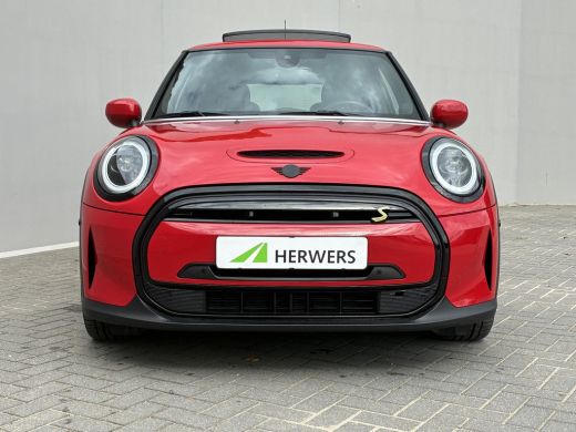 Mini Electric Yours 33 kWh / Cruise control / Stoelverwarming / Schuif/open dak / Achteruitrijcamera / Navigati... ActivLease financial lease