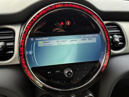 Mini Electric Yours 33 kWh / Cruise control / Stoelverwarming / Schuif/open dak / Achteruitrijcamera / Navigati... ActivLease financial lease