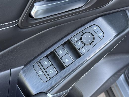 Nissan QASHQAI 1.3 MHEV N-Connecta / Trekhaak / 1400KG Trekgewicht / Panoramadak / 360&ordm; Camera / Apple Carplay&A... ActivLease financial lease