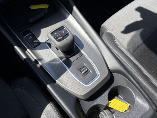 Nissan QASHQAI 1.3 MHEV Xtronic N-Connecta / Trekhaak (  1800 kg ) / Airco (automatisch) / Lichtmetalen velgen 1... ActivLease financial lease