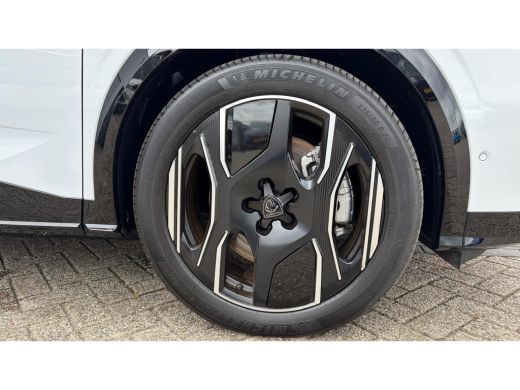 Peugeot e-3008 73KWH GT AVANTAGE 214PK SOH 96,5% / NAVI / LEDER / CLIMA / FULL-LED / 20" LMV / KEYLESS / WARMTEP... ActivLease financial lease