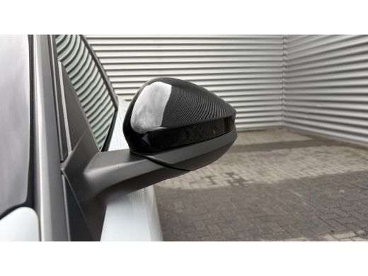 Peugeot e-3008 73KWH GT AVANTAGE 214PK SOH 96,5% / NAVI / LEDER / CLIMA / FULL-LED / 20" LMV / KEYLESS / WARMTEP... ActivLease financial lease