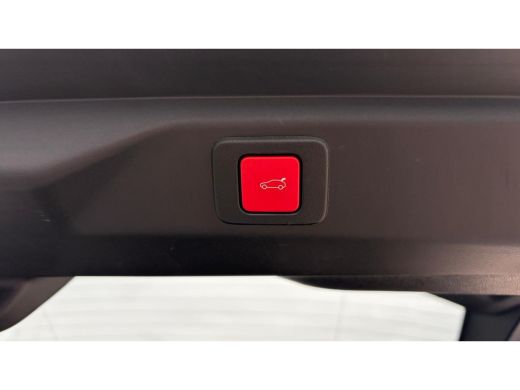 Peugeot e-3008 73KWH GT AVANTAGE 214PK SOH 96,5% / NAVI / LEDER / CLIMA / FULL-LED / 20" LMV / KEYLESS / WARMTEP... ActivLease financial lease