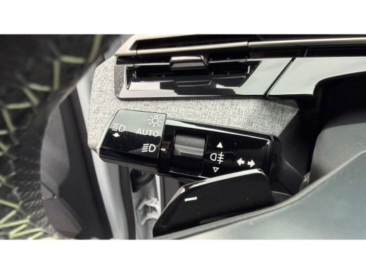Peugeot e-3008 73KWH GT AVANTAGE 214PK SOH 96,5% / NAVI / LEDER / CLIMA / FULL-LED / 20" LMV / KEYLESS / WARMTEP... ActivLease financial lease