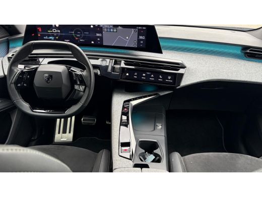Peugeot e-3008 73KWH GT AVANTAGE 214PK SOH 96,5% / NAVI / LEDER / CLIMA / FULL-LED / 20" LMV / KEYLESS / WARMTEP... ActivLease financial lease