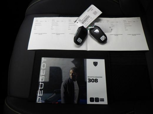 Peugeot e-308 GT 54 kWh | SOH 98% | Fase 3 laden | Nieuw model | 6.500km | Warmtepomp | Luxe stoelen | Alcantara | ActivLease financial lease