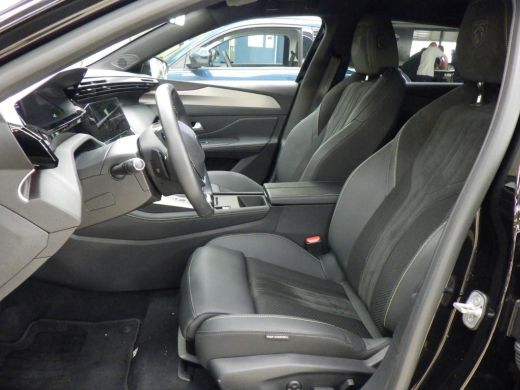 Peugeot e-308 GT 54 kWh | SOH 98% | Fase 3 laden | Nieuw model | 6.500km | Warmtepomp | Luxe stoelen | Alcantara | ActivLease financial lease