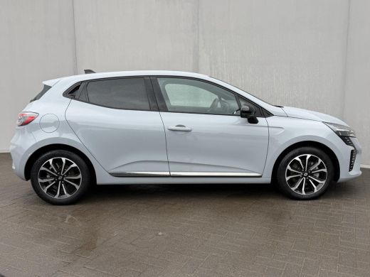 Renault Clio 1.6 E-Tech Full Hybrid 145 techno / Fabrieksgarantie tot 04-2027 / 360 Graden Camera / Stoel & St... ActivLease financial lease