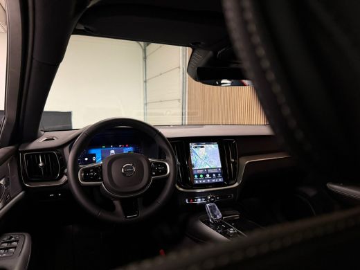 Volvo  V60 T8 AWD Recharge Plus Dark | Schuifdak | Trekhaak | Harman Kardon | 455pk | 360&deg; Camera | Head-Up ... ActivLease financial lease