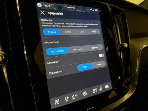 Volvo  V60 T8 AWD Recharge Plus Dark | Schuifdak | Trekhaak | Harman Kardon | 455pk | 360&deg; Camera | Head-Up ... ActivLease financial lease