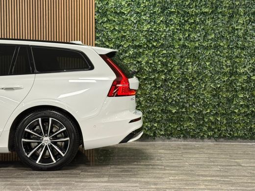 Volvo  V60 T8 AWD Recharge Plus Dark | Schuifdak | Trekhaak | Harman Kardon | 455pk | 360&deg; Camera | Head-Up ... ActivLease financial lease