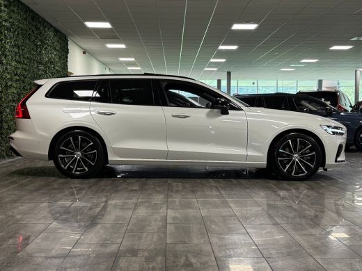 Volvo  V60 T8 AWD Recharge Plus Dark | Schuifdak | Trekhaak | Harman Kardon | 455pk | 360&deg; Camera | Head-Up ... ActivLease financial lease
