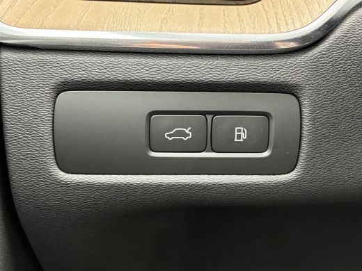 Volvo  XC60 2.0 T8 Plug-in hybrid AWD Ultra Bright / 12-2025 / Facelift / Schuif-/Kantel dak / All-Season ban... ActivLease financial lease