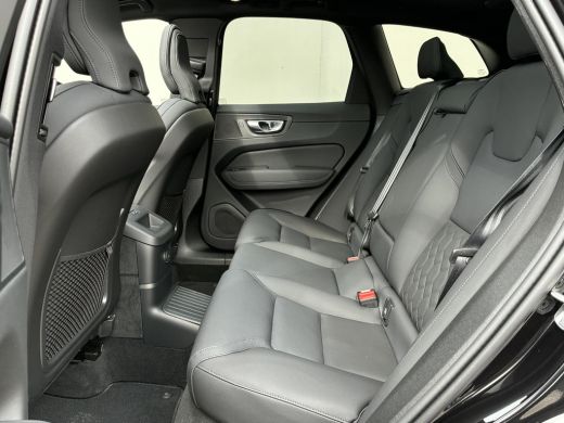Volvo  XC60 2.0 T8 Plug-in hybrid AWD Ultra Bright / 12-2025 / Facelift / Schuif-/Kantel dak / All-Season ban... ActivLease financial lease