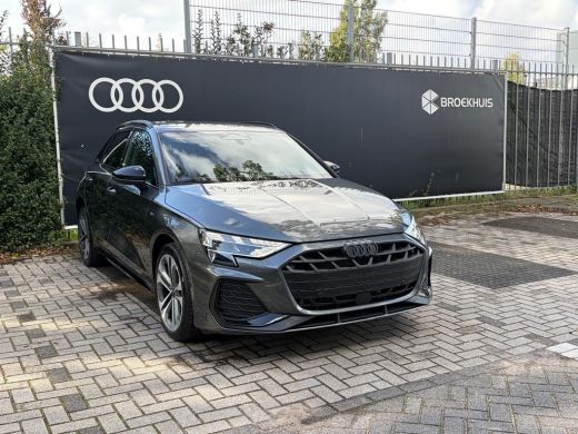 Audi A3 Sportback TFSI e 150 kW S line | Trekhaak | Sonos | Leer | Camera achter | Keyless | Matrix | Sid... ActivLease financial lease