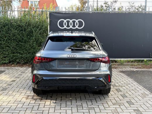Audi A3 Sportback TFSI e 150 kW S line | Trekhaak | Sonos | Leer | Camera achter | Keyless | Matrix | Sid... ActivLease financial lease
