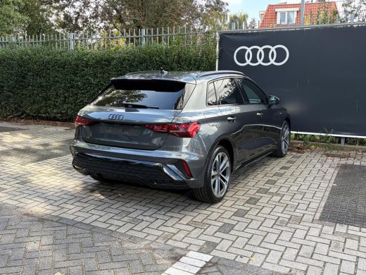Audi A3 Sportback TFSI e 150 kW S line | Trekhaak | Sonos | Leer | Camera achter | Keyless | Matrix | Sid... ActivLease financial lease