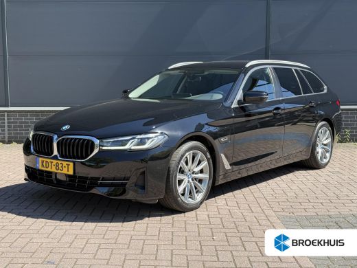 BMW 5 Serie Touring 5 Serie Touring 530e xDrive Executive / Elektrische trekhaak 2.000 kg / SOH 89% / LED / V... ActivLease financial lease