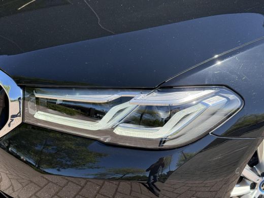 BMW 5 Serie Touring 5 Serie Touring 530e xDrive Executive / Elektrische trekhaak 2.000 kg / SOH 89% / LED / V... ActivLease financial lease