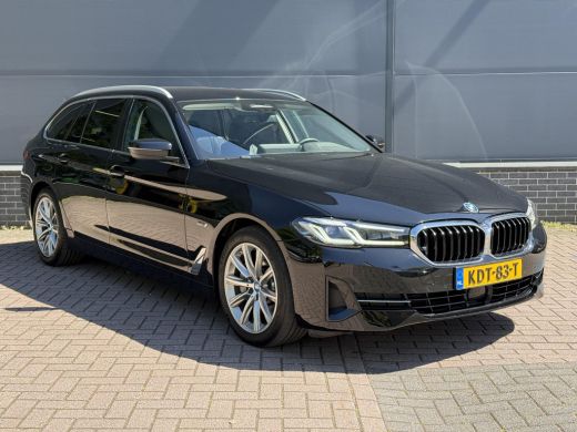 BMW 5 Serie Touring 5 Serie Touring 530e xDrive Executive / Elektrische trekhaak 2.000 kg / SOH 89% / LED / V... ActivLease financial lease