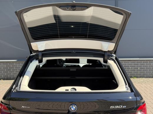 BMW 5 Serie Touring 5 Serie Touring 530e xDrive Executive / Elektrische trekhaak 2.000 kg / SOH 89% / LED / V... ActivLease financial lease