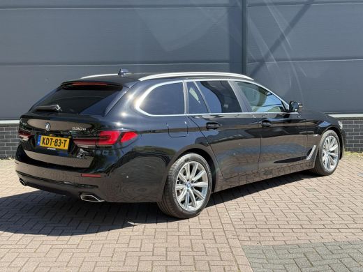 BMW 5 Serie Touring 5 Serie Touring 530e xDrive Executive / Elektrische trekhaak 2.000 kg / SOH 89% / LED / V... ActivLease financial lease